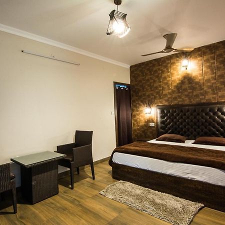 Sahastradhara Riverresort Dehradun Buitenkant foto